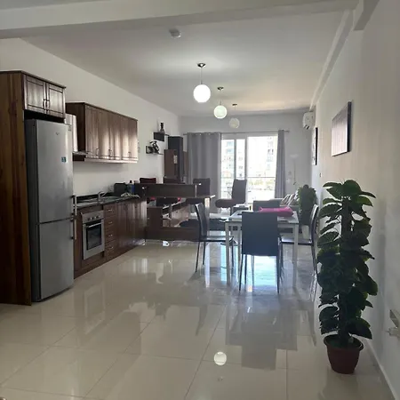 Sorrento Apartment *